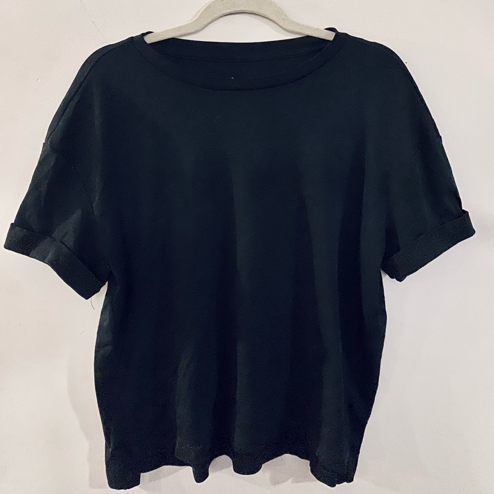 Black cuffed Tee
